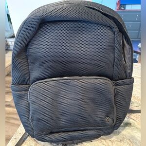 lululemon everywhere 22L backpack